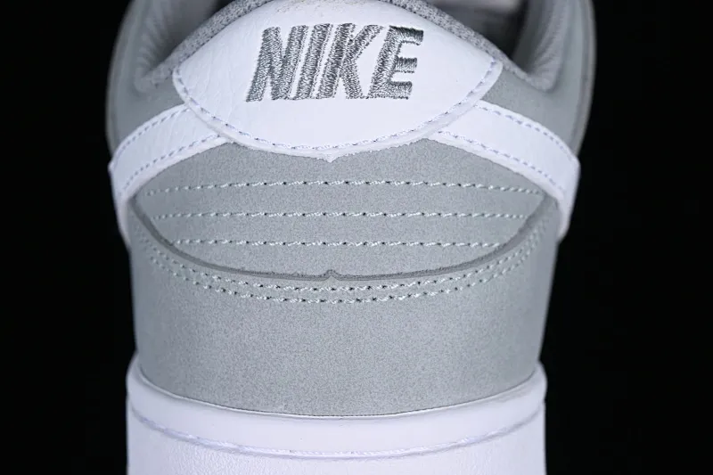 All Categories Nk SB Dunk Series Nk SB Dunk Low Low-top sneakers Cost-effective version Nk SB Dunk Low "Grey Gum" gray raw rubber SB low-top casual sneakers DV5464-001
